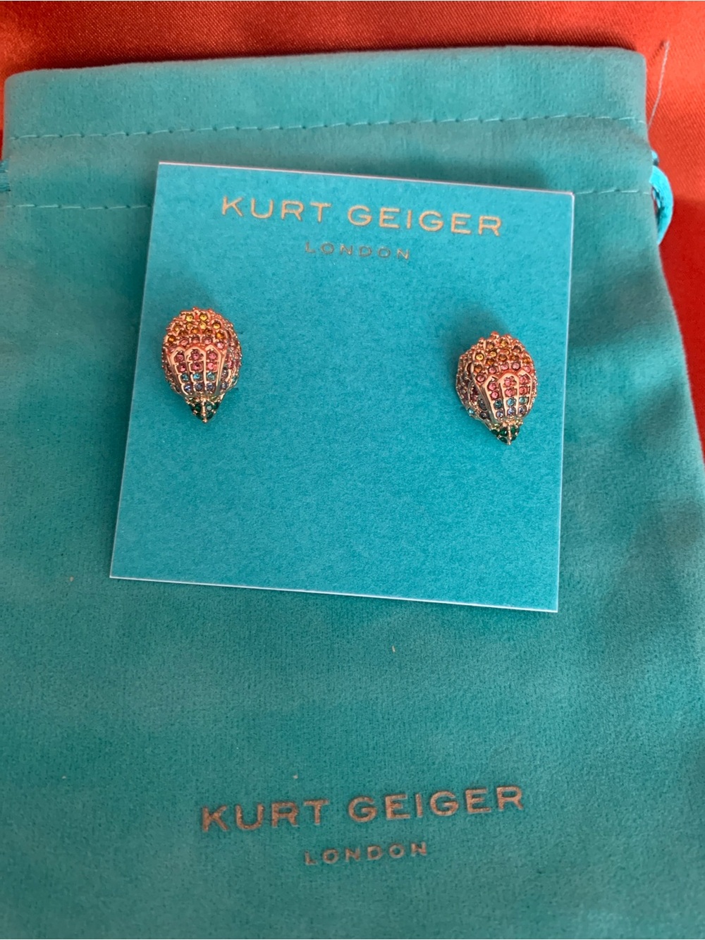 Kurt Geiger Kids Gold-Tone Multicolor Crystal Heart Studs - Picture 5 of 6